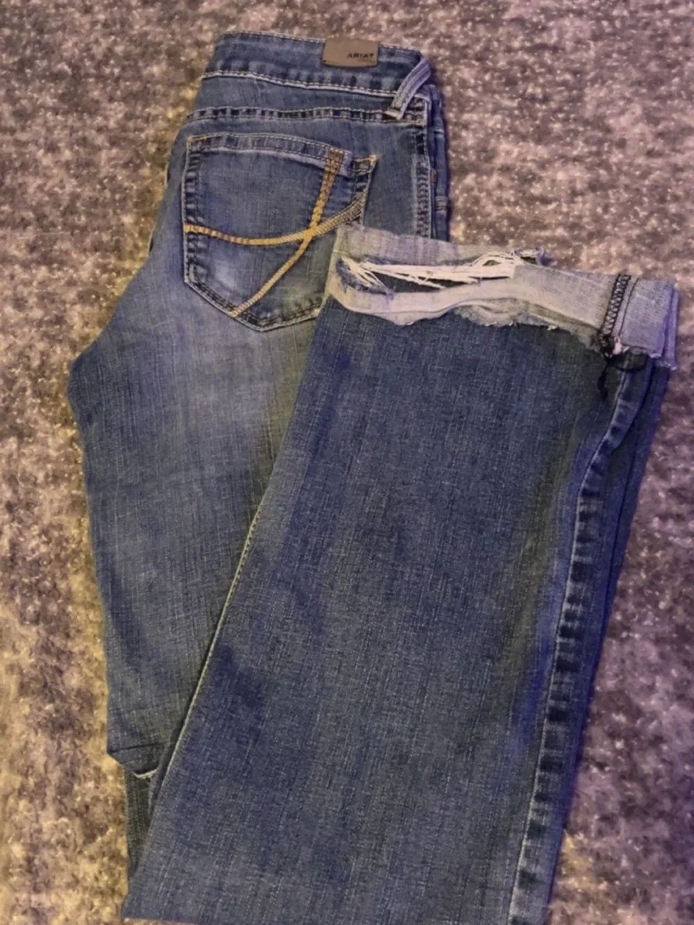 Ariat Women's Dark Blue Cropped Frayed-Hem Jeans - Picture 2 of 4